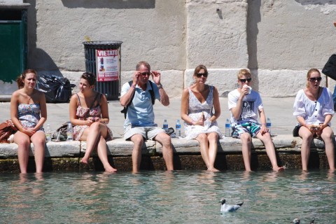 turisti a venezia 2 Un passo indietro e due avanti