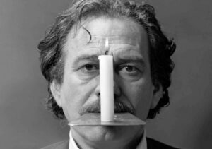 “Sgarbi sì, Bonami no”. L’irridente non-risposta di Jannis Kounellis sul Padiglione Italia