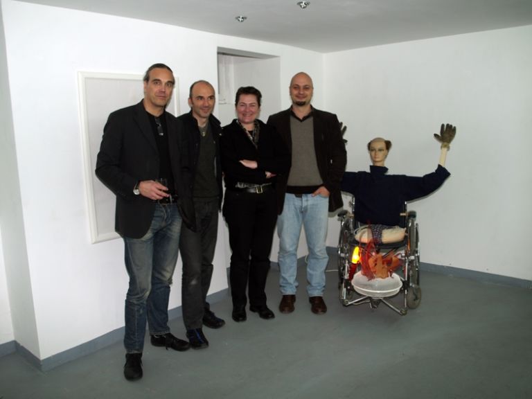 Robert Bogatec AndreaContin inaugurazione Come un clown. Passerella berlinese per la quasi-retrospettiva di Andrea Contin, ecco chiccera all’inaugurazione