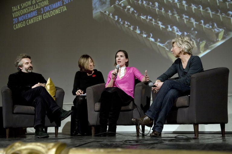 SDA 2011 Firenze Cinema Odeon lecture con Sarah Morris Silvia Lucchesi e Alberto Salvadori foto Federica Di Giovanni 3 Lo schermo dell’arte Film Festival, ecco trailer e foto della serata inaugurale a Firenze. E oggi si “viaggia” fra Urs Fischer e Anselm Kiefer