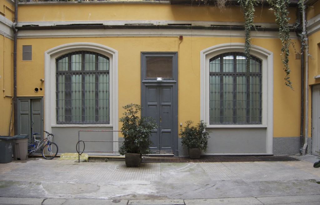 Che succede a Porta Venezia? Si svuota il distretto galleristico milanese: Peep Hole cambia sede, Fluxia se ne va a Zonaventura..