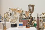 schirn 08 2.529 trofei sportivi in mostra a Londra. È un'opera di Alexsandra Mir