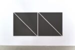 AC 2012 right angle triangles 4 parts 171x359.5cm A copia “Come quando si pittura una porta”. Alan Charlton a Napoli