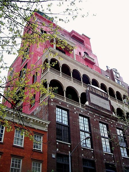 Un nuovo artist run space per New York. A Palazzo Chupi, dimora privata di Julian Schnabel, apre i battenti la Casa del Popolo. Inaugurazioni in rosa nel West Village | Artribune