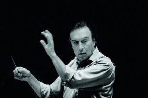 Claudio Abbado, idealista e pasionario. Una vita in ascolto