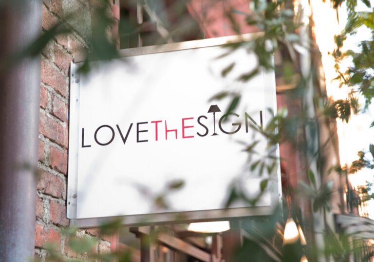 Suppershare Open your Kitchen Lovethesign Milano 15 Love, eat, share. Sono le parole d’ordine di Lovethesign per il lancio del progetto Suppershare - Open your Kitchen. Con una cena stellata organizzata all’interno del loft milanese: ecco le immagini