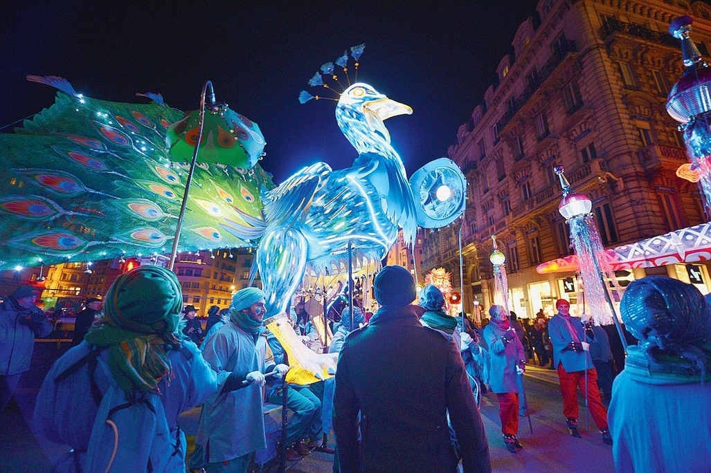 Fête des lumières a Lione: la più grande festa delle luci al mondo  trasforma la città in un teatro a cielo aperto - La Stampa