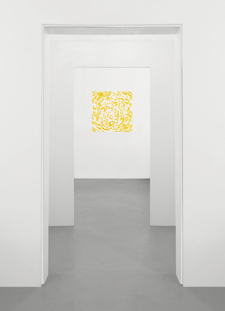 François Morellet - One more time - veduta della mostra presso A arte Invernizzi, Milano 2015 - photo Bruno Bani, Milano