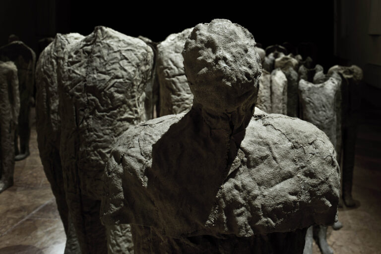 Magdalena Abakanowicz – Crowd and Individual - veduta della mostra presso la Fondazione Cini, Venezia 2015 - photo Alessandra Chemollo