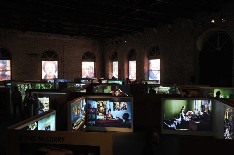 Steve McCurry, From These Hands A journey Along the Coffee Trail, Arsenale Nord, Tesa 113, Venezia