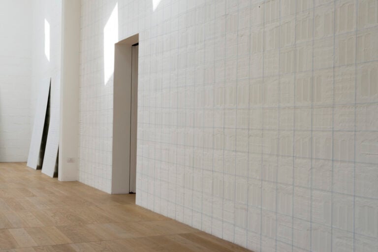 darsena residency #1, Orianne Castel, veduta della mostra presso la Galleria Massimodeluca, Mestre 2015, photo Fabio Bettin