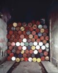 Christo and Jeanne-Claude, Wall of Oil Barrels – Iron Curtain, Rue Visconti, Paris, 1961-62 - photo Jean-Dominique Lajoux - Copyright Christo 1962