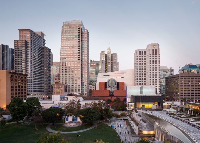 The new SFMOMA, view from Yerba Buena Gardens - photo © Henrik Kam, courtesy SFMOMA