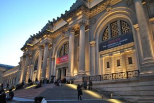 New York, il Met impone biglietto di ingresso ai visitatori dopo 50 anni di “pay-as-you-wish”