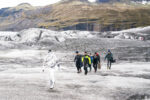 Campagna pubblicitaria Moncler firmata da Liu Bolin e Annie Leibovitz. ©Moncler