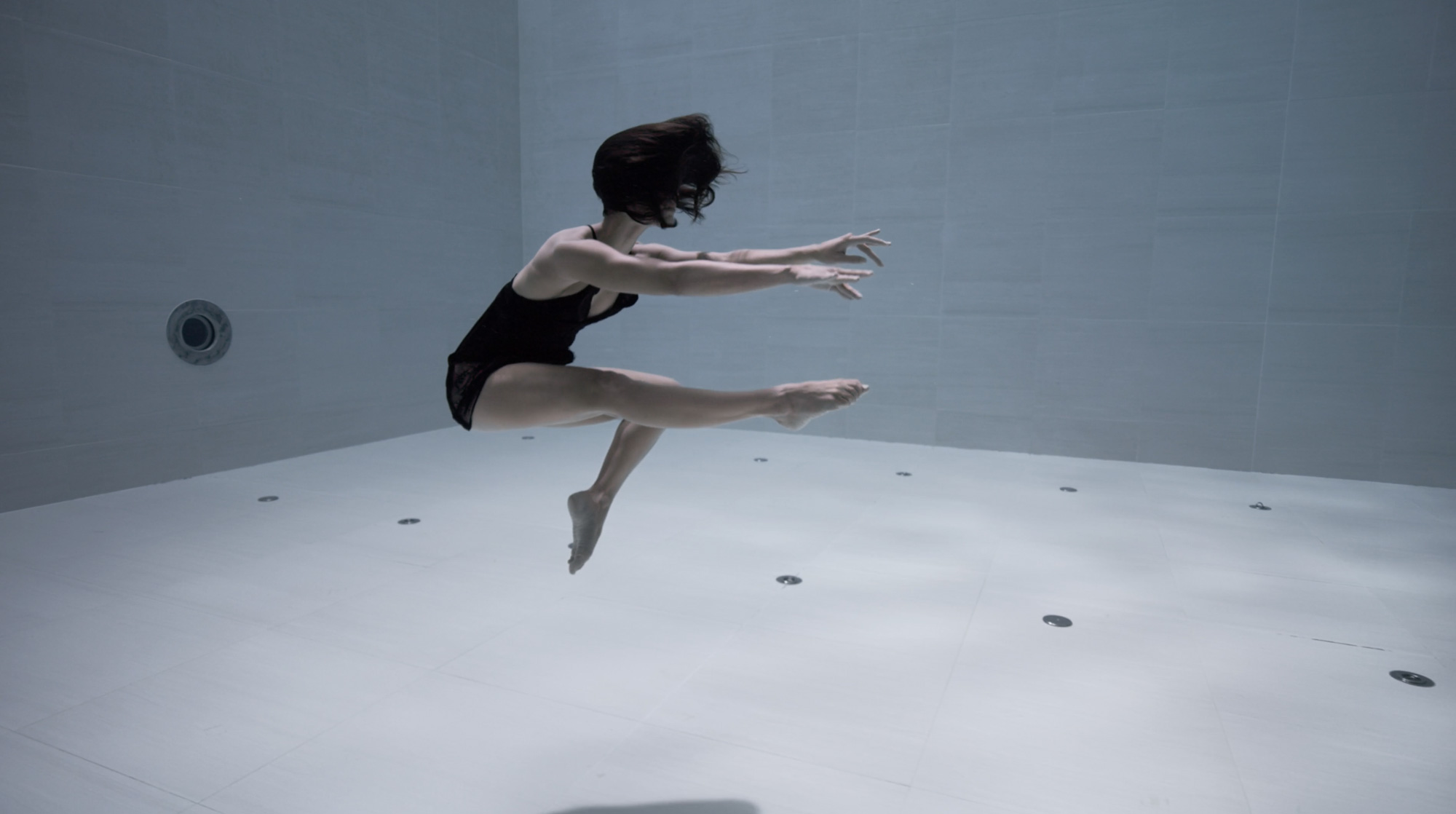 Danzando Sottacqua Il Corto Di Julie Gautier Artribune