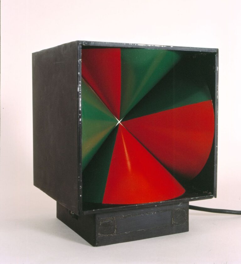 Bruno Munari, Tetracono, 1965