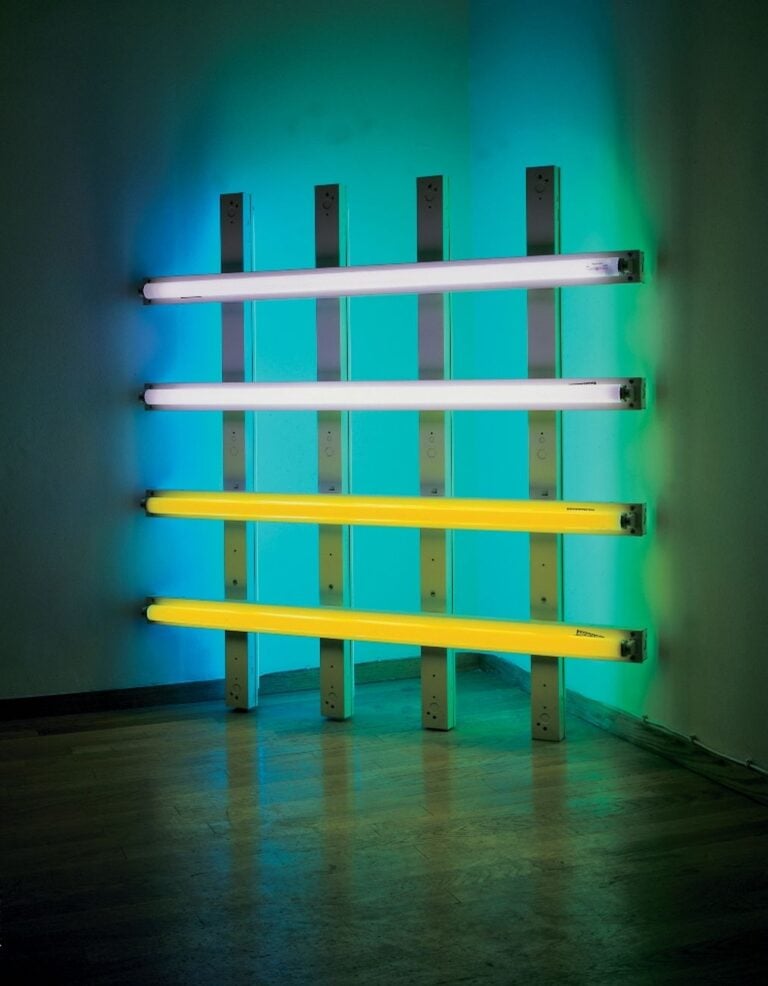 Dan Flavin, Untitled (in Honor of Harold Joachim) 2, 1977. FRAC Grand Large – Hauts de France, Dunkerque. Photo © ADAGP, Paris