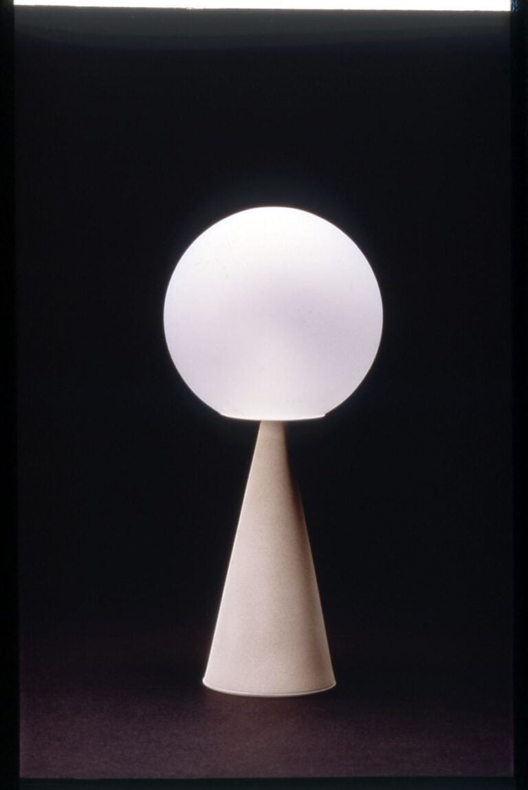 Lampada “Bilia” per Fontana Arte, 1931 © Gio Ponti Archives