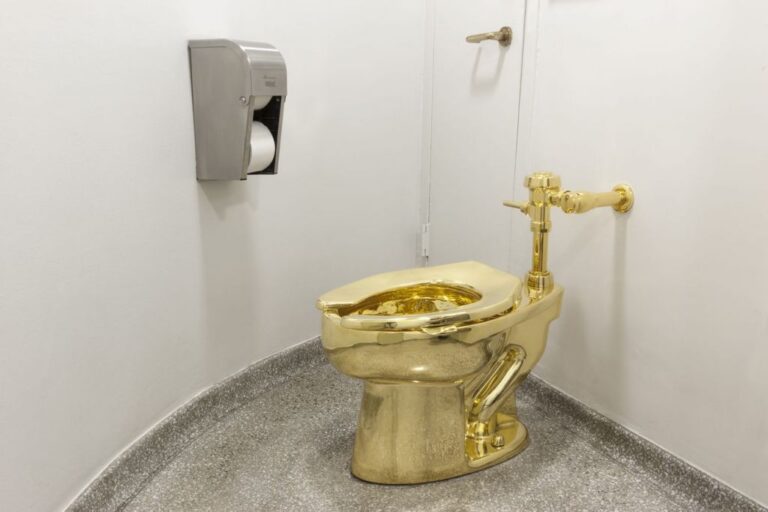 Maurizio Cattelan, AMERICA, 2016. Photo courtesy Jacopo Zotti