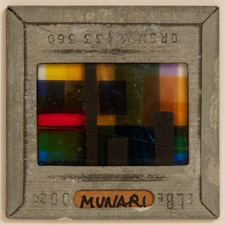 FONDAZIONE PLART BRUNO MUNARI Vetrini a luce polarizzata 1953 Materiali vari Courtesy Miroslava Hajek