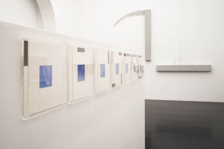 Pedro Terán, L'Emigrante di Manoa. Installation view at FL Gallery, Milano 2019. Photo Violante Passadore