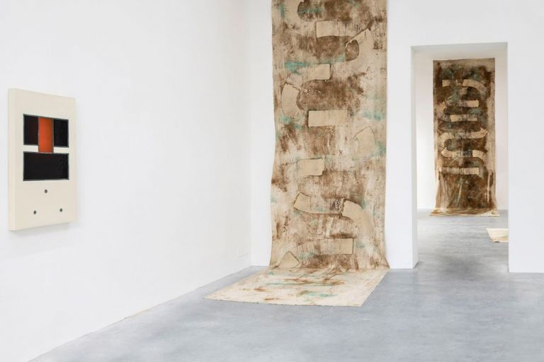 Jessica Warboys. Italian Hours. Exhibition view at Galleria Gentili, Firenze 2019. Photo Jacopo Menzani