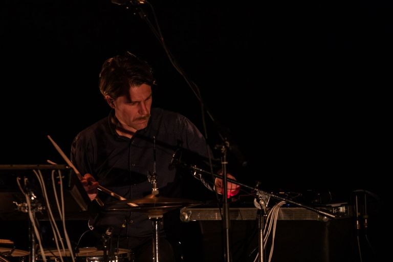 Concerto di Andrea Belfi. Festival Ipercorpo, Forlì 2019. Photo Gianluca Camporesi