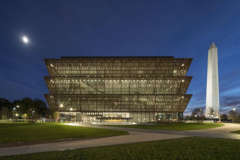 David Adjaye, Smithsonian National Museum of African American History and Culture. Photo © Brad Feinknopf