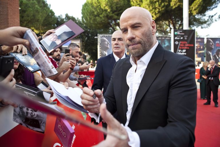 Red carpet, John Travolta autographs