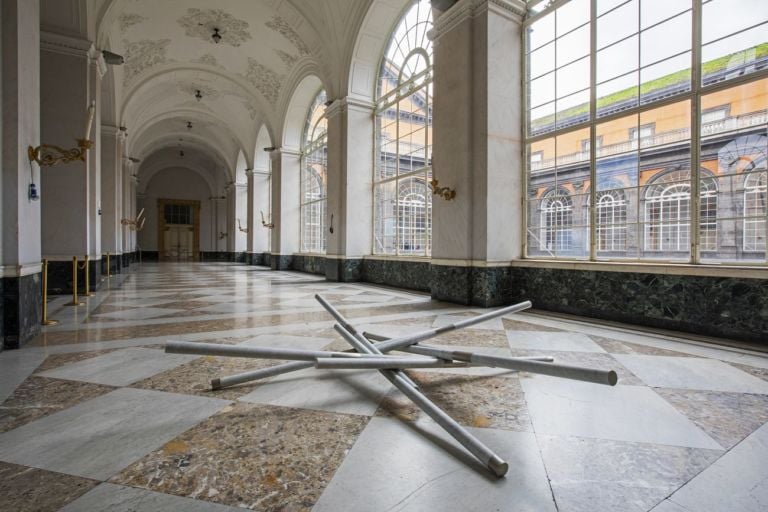 Hidetoshi Nagasawa, Pozzo nel cielo, 1999 2014. Installation view at Palazzo Reale, Napoli 2019. Photo Alessandra Cardone & Luciano Basagni © Polo museale della Campania