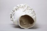 Andrea Salvatori, Testone, 2016, ceramica e porcellana, 60x70x80cm, photo Luca Nostri, courtesy l'artista