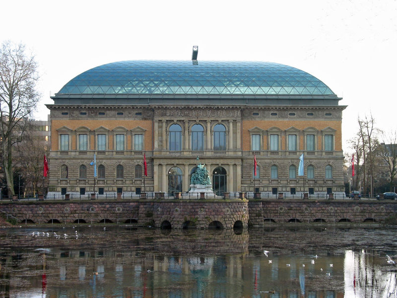 K21 Ständehaus in Düsseldorf, Museum für Kunst des 21. Jahrhunderts © Alice Wiegand, fonte Wikipedia