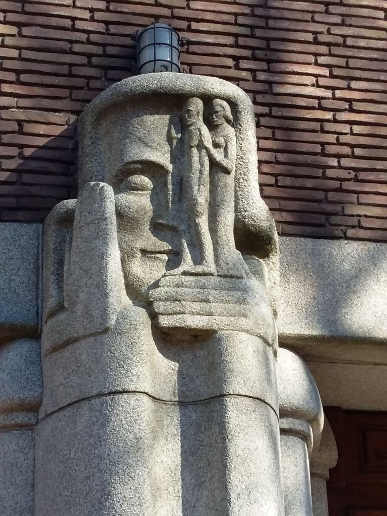 Hildo Krop, Scultura decorativa, Vecchio Municipio, Amsterdam, 1925. Photo credits Carlo Umberto Santi