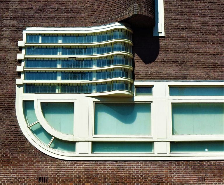 Pieter Marnette, Finestra della Oudemanhuispoort, Amsterdam,1927. Photo credits Carlo Umberto Santi