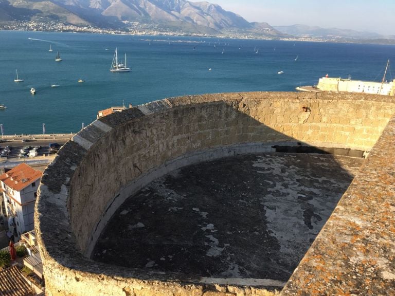 Terrazza dell'ora d'aria dei detenuti, Castello Angioino di Gaeta, 2020