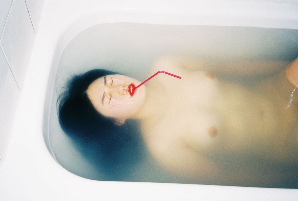 Lontano dal politico. La fotografia di Ren Hang a Milano