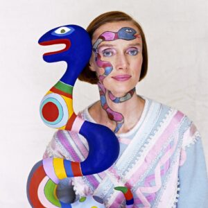 Omaggio a Niki de Saint Phalle e al suo Giardino dei Tarocchi: mostra diffusa a Capalbio in estate