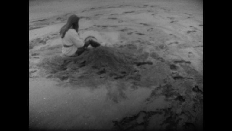 Laura Grisi, The Measuring of Time, 1969, still da film. Courtesy the Estate & P420, Bologna