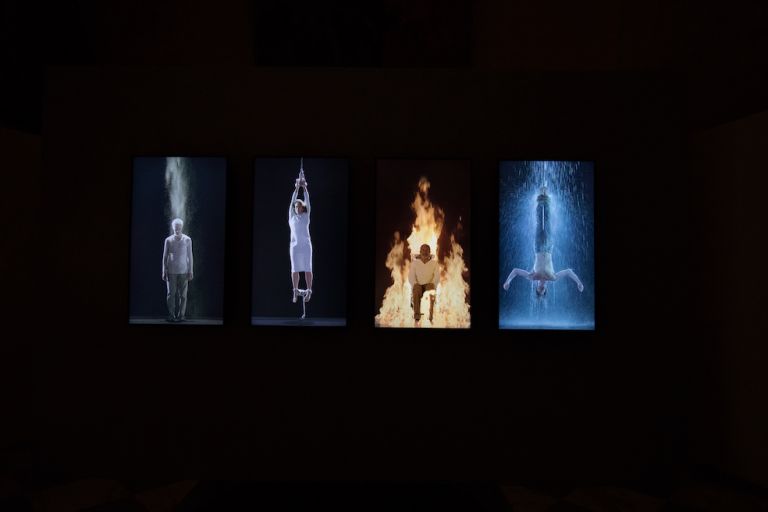 Bill Viola, Air Martyr, Earth Martyr, Fire Martyr e Water Martyr a Palazzo Reale. Ph. credit Fondazione Federico Secondo ©️2021