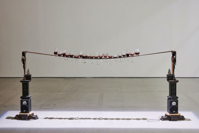 Eugenio Tibaldi, Landscape creator, materiali vari, vino, 250x120x50 cm. Courtesy l’artista e Associazione Culturale Dello Scompiglio. Photo Lorenzo Morandi