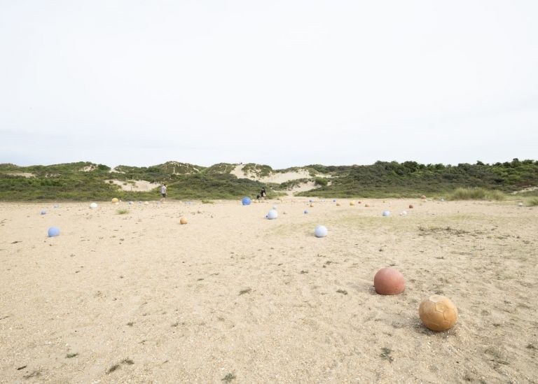 Heidi Voet, White Dwarfs and Supergiants, 2021. Installation view at Beaufort21, Koksijde, 2021. Photo Steven Decroos