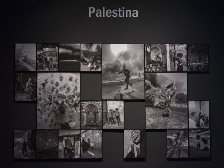 Michael Christopher Brown. I Reporter. Palestina. Exhibition view at Le Ciminiere, Catania 2021