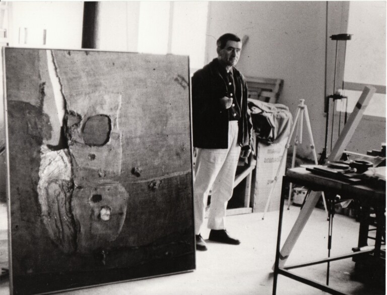 Giuseppe Loy, Atelier Alberto Burri, Roma, 1967. Courtesy Fondazione Loy