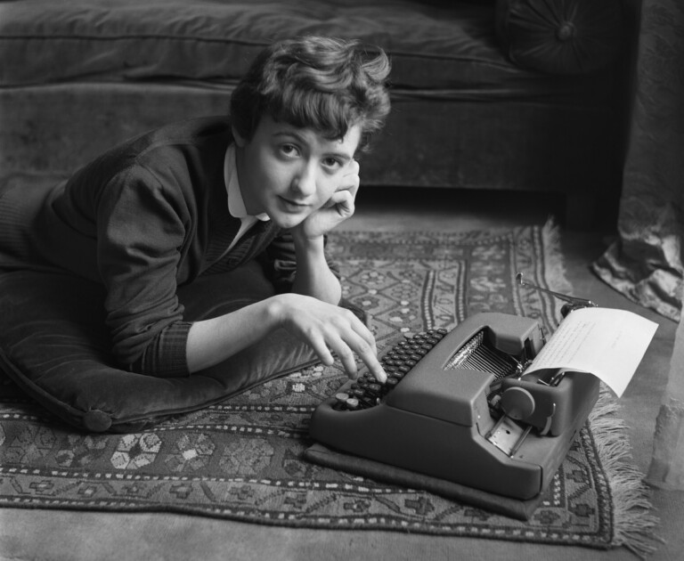 La scrittrice Françoise Sagan. Parigi, Francia, 1954 © Sabine Weiss