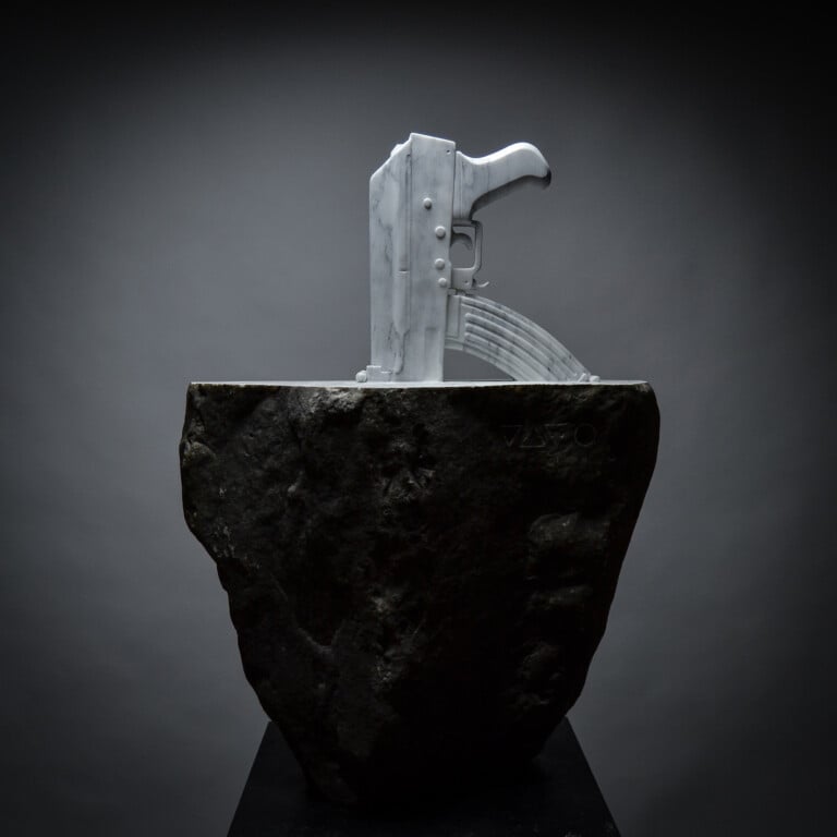 Jago, Excalibur, 2016, Marmo, 40x30x60 cm, Collezione privata Romano Oliveri, Photo by Jago