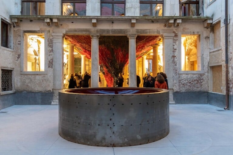 Anish Kapoor. Exhibition view at Gallerie dell'Accademia, Venezia 2022. Photo © Irene Fanizza