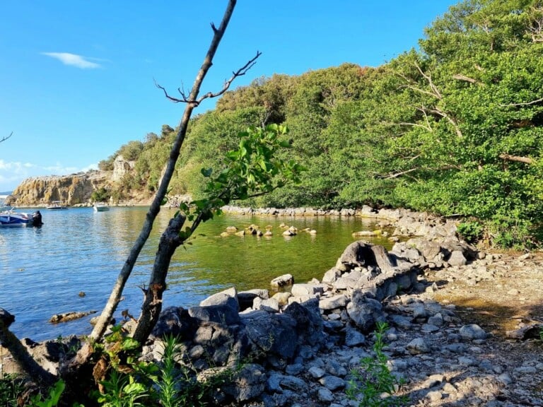 Isola Bisentina calette