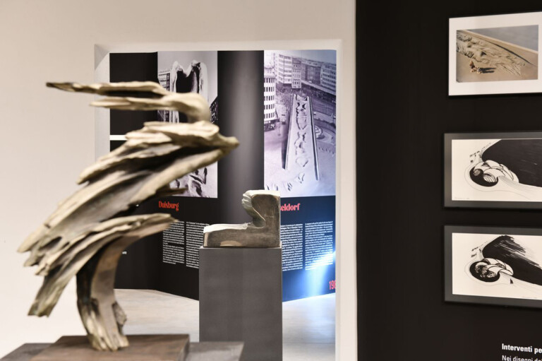 Oltre la scultura la città, exhibition view at Fondazione Somaini, 2022, Milano, photo Matteo Maraffi