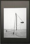 Florian Neufeldt, Live Wires #1, 2017, fotografia bianco e nero su dibond in cornice senza vetro 60 x 40 cm, sedia 80 x 40 x 50 cm. Courtesy l’Artista e The Gallery Apart, Roma